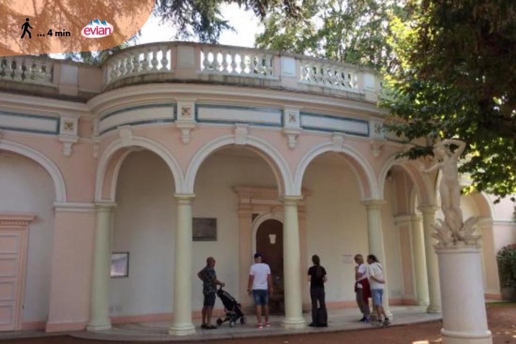 Apartament Le Baron Évian-les-Bains Zewnętrze zdjęcie
